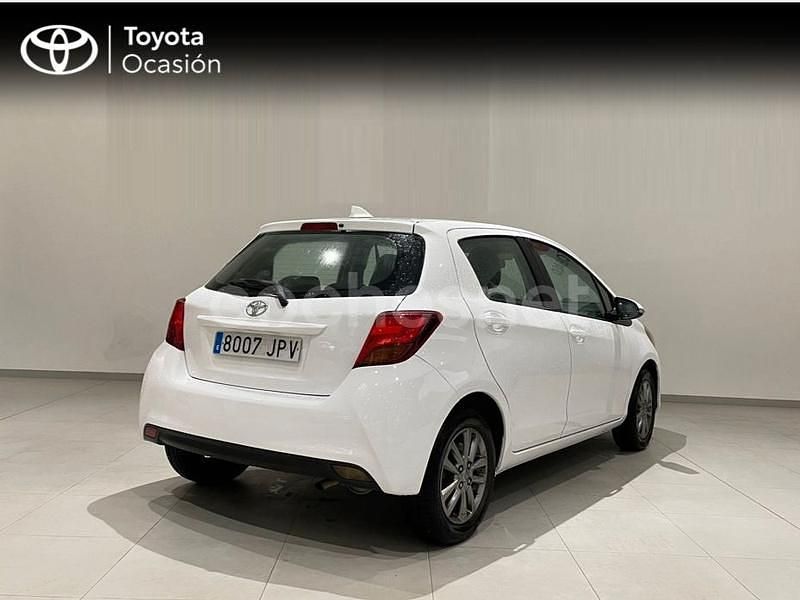 Usado Toyota Yaris City 69 CV (50 kW) 2016 Blanco Berlina