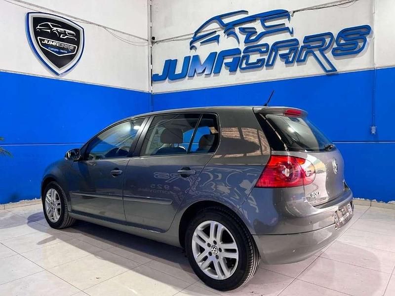 Usado VW Golf VI Highline 105 CV (77 kW) 2008 Gris Utilitario