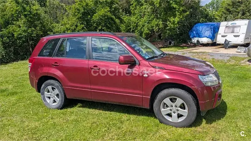 Usado Suzuki Grand Vitara 129 CV (94 kW) 2006 Rojo SUV