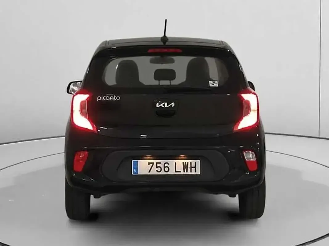 Usado Kia Picanto 67 CV (49 kW) 2022 Negro Utilitario