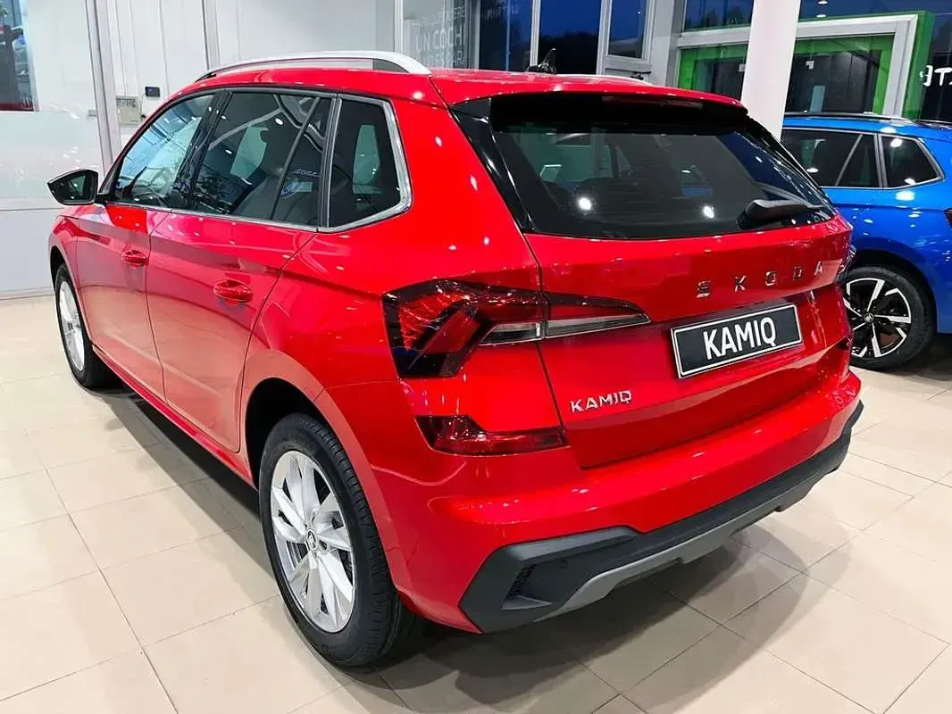 Nuevo Skoda Kamiq 116 CV (85 kW) 2026 Rojo SUV