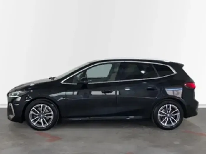 Usado BMW 220 Active Tourer Comfort Edition 170 CV (125 kW) 2022 Negro Monovolumen