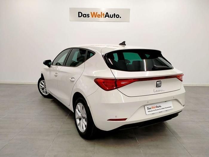 Usado Seat Leon Style 116 CV (85 kW) 2025 Blanco
