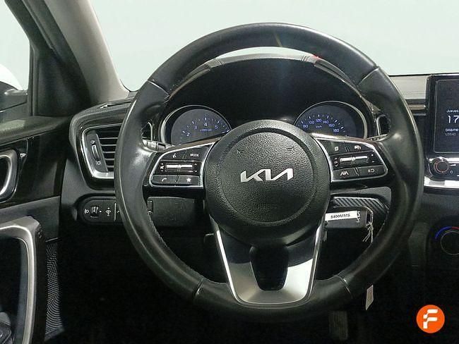 Usado Kia Ceed 120 CV (88 kW) 2024 Blanco Utilitario