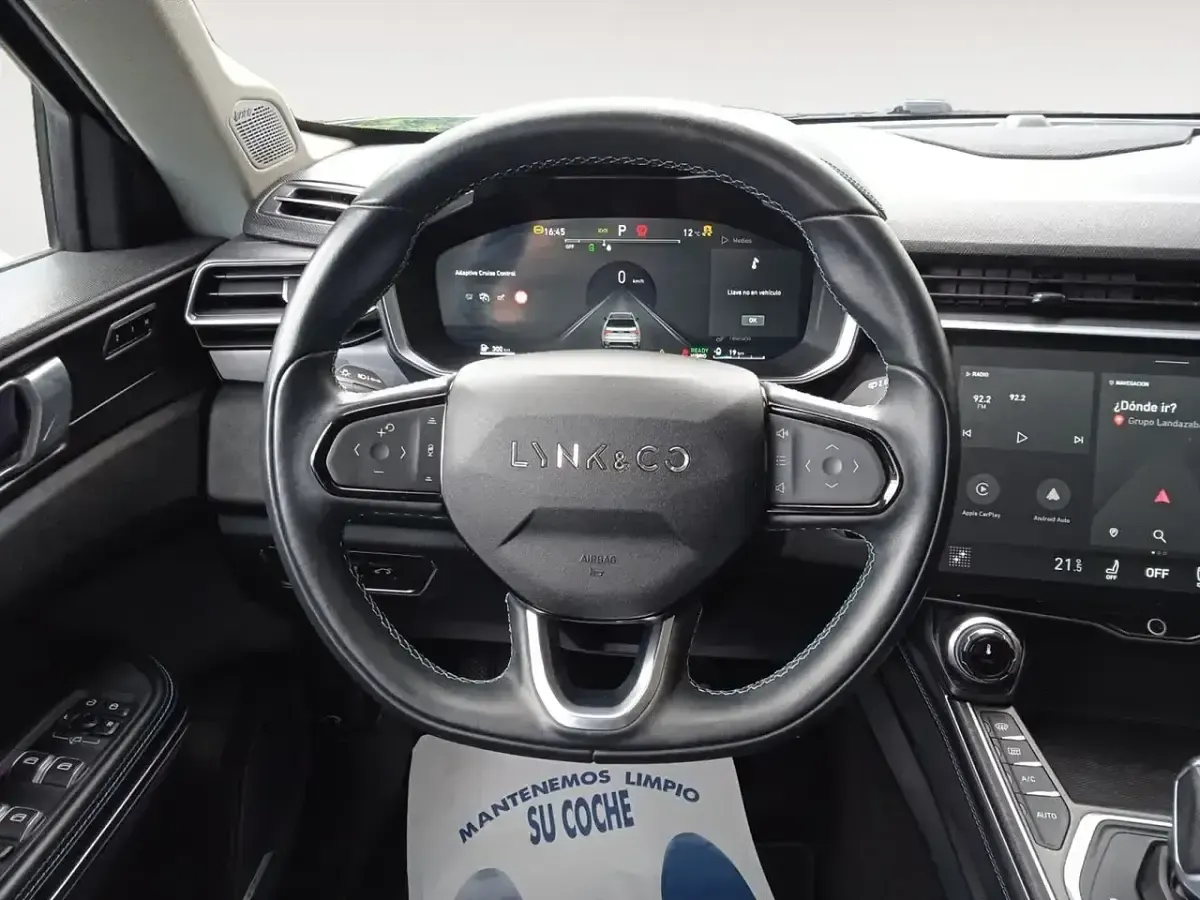 Begagnad Lynk & Co 01 261 HK (191 kW) 2022 Blå SUV
