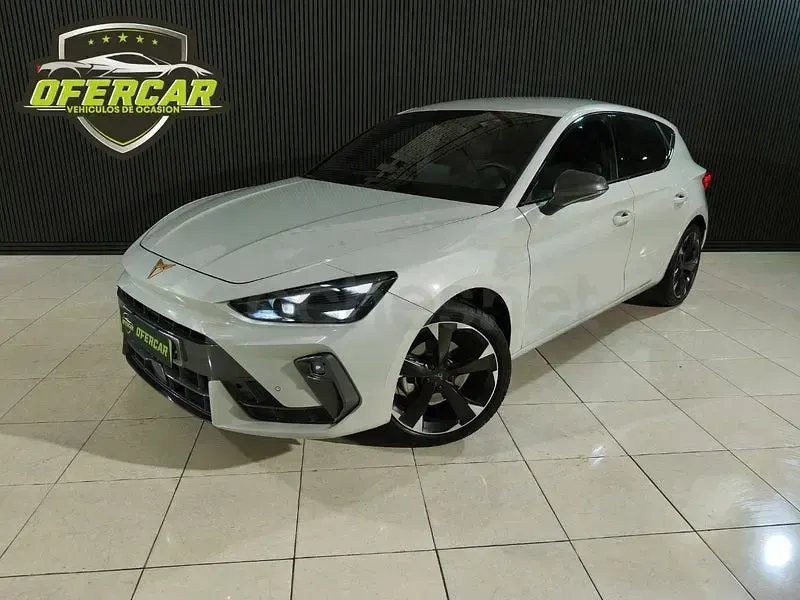Usado Cupra Leon 204 CV (150 kW) 2025 Beige Berlina