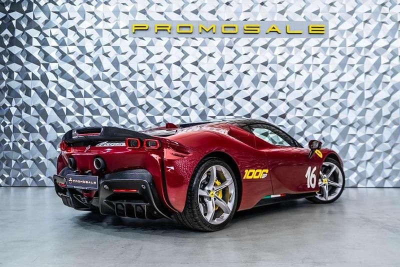Usado Ferrari SF90 999 CV (734 kW) 2023 Rojo Descapotable