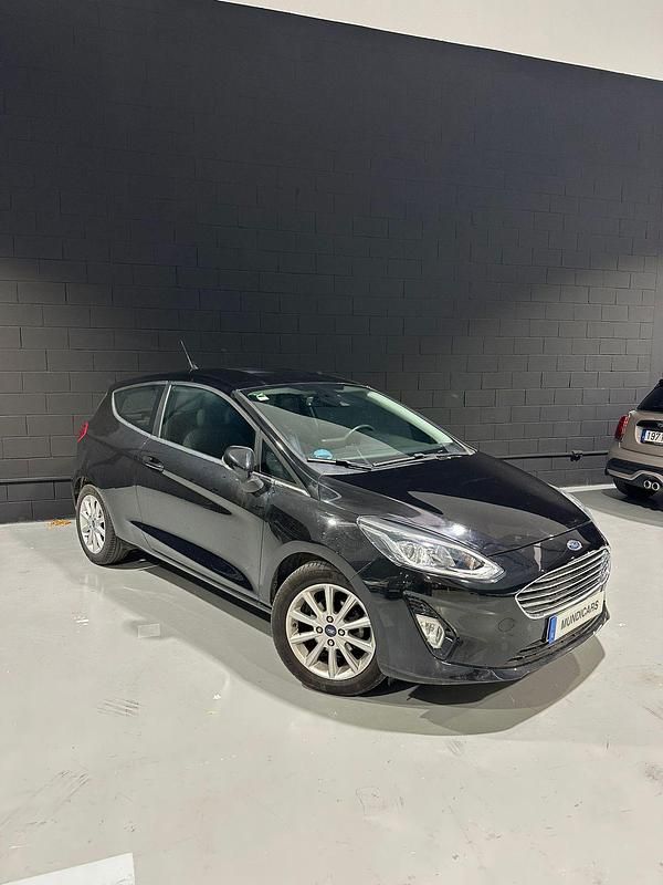 Usado Ford Fiesta ST-Line 126 CV (92 kW) 2020 Negro Utilitario