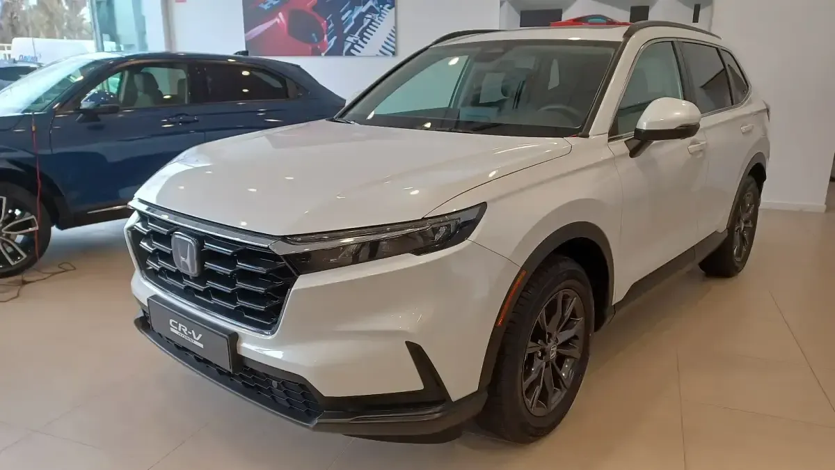 Käytetty Honda CR-V Elegance 184 HP (135 kW) 2025 Katumaasturi