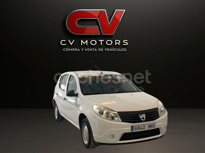 Blanco Usado 2012 Dacia Sandero Base Utilitario | 4999 € (Precio justo) - Imagen 1/4