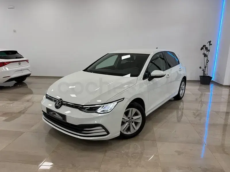 Usado VW Golf VIII Life 110 CV (80 kW) 2023 Blanco Berlina