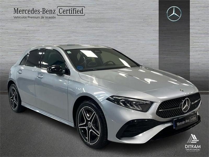 Usado Mercedes A250 AMG line 218 CV (160 kW) 2024 Plateado Berlina