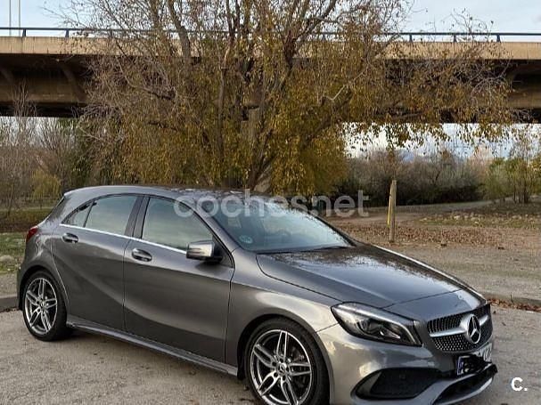 Gris / plata Usado 2017 Mercedes A200 AMG line Berlina | 15.290 € (Buen precio) - Imagen 1/4