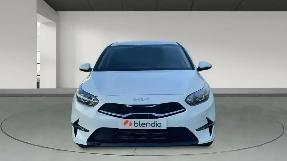 Usado Kia Ceed 100 CV (73 kW) 2025 Blanco Utilitario