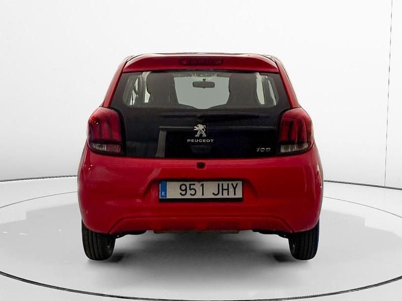 Usado Peugeot 108 Active 82 CV (60 kW) 2015 Rojo Utilitario