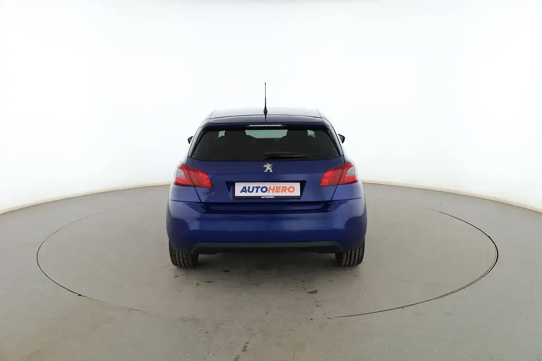Usado Peugeot 308 Allure 130 CV (95 kW) 2018 Azul Berlina