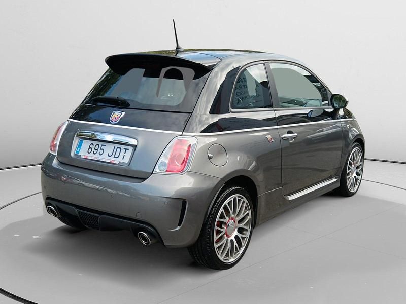 Usado Abarth 500 141 CV (103 kW) 2015 Gris Utilitario