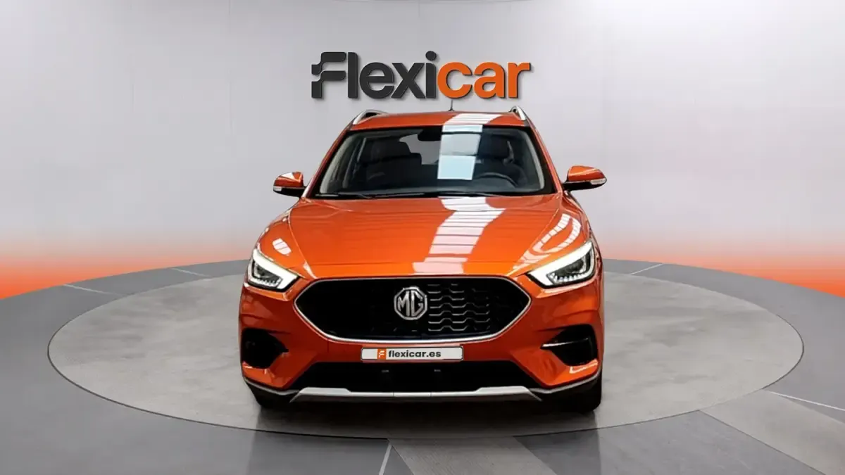 Usado MG ZS Comfort 106 CV (77 kW) 2022 Naranja SUV