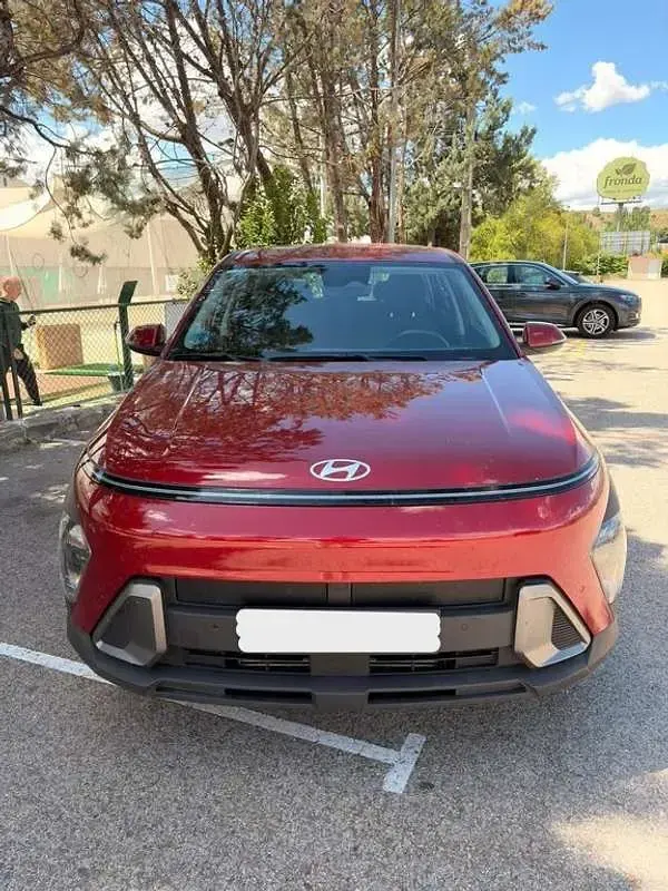 Usado Hyundai Kona 120 CV (88 kW) 2023 Rojo SUV