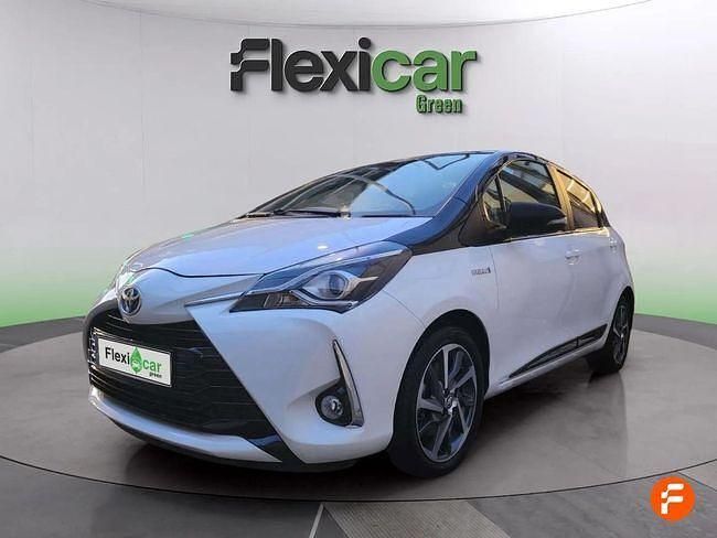 Usado Toyota Yaris Hybrid 100 CV (73 kW) 2020 Blanco