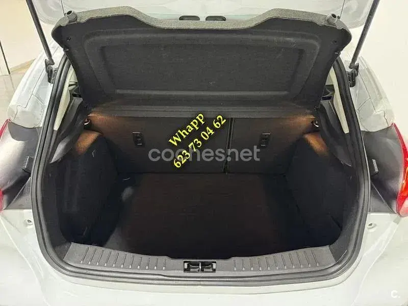 Usado Ford Focus Ambiente 90 CV (66 kW) 2015 Blanco Berlina