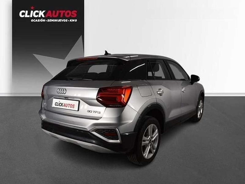 Usado Audi Q2 Advanced Plus 110 CV (80 kW) 2022 Plateado SUV