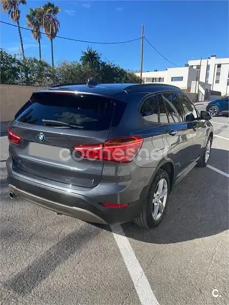 Usado BMW X1 136 CV (100 kW) 2016 Gris / plata SUV