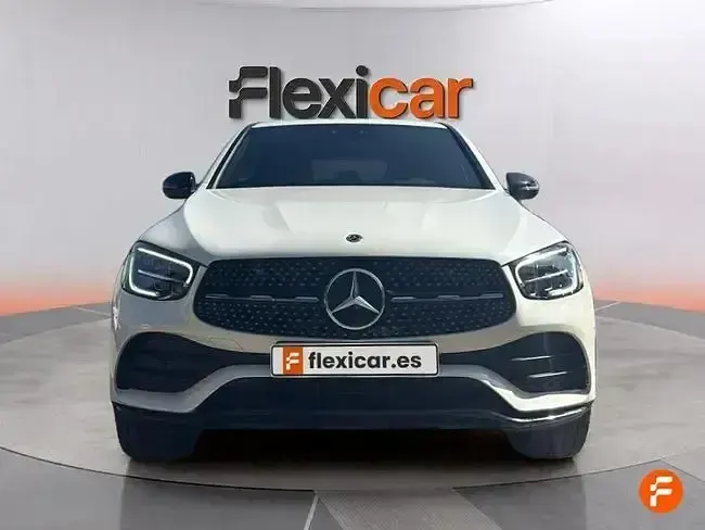 Usado Mercedes GLC300e 320 CV (235 kW) 2022 Blanco SUV