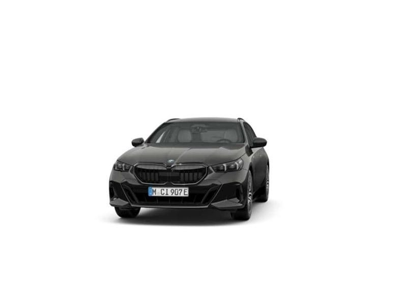 Gris Usado 2025 BMW 550e Comfort Edition Familiar | 89.900 € - Imagen 1/4