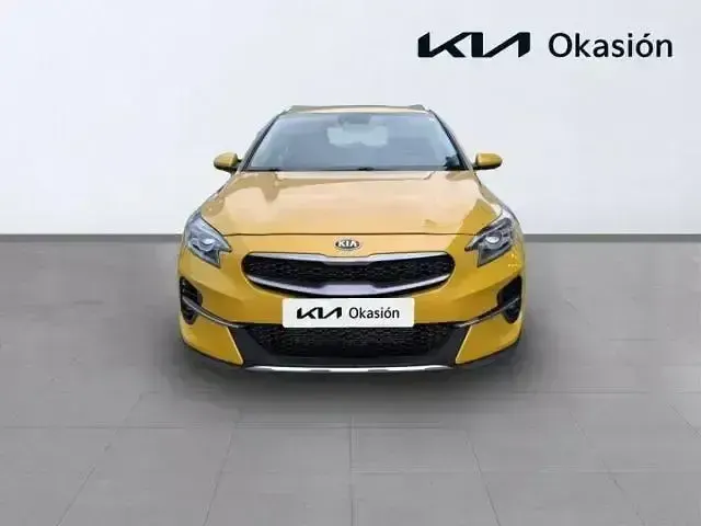 Usado Kia XCeed 140 CV (102 kW) 2019 Amarillo SUV