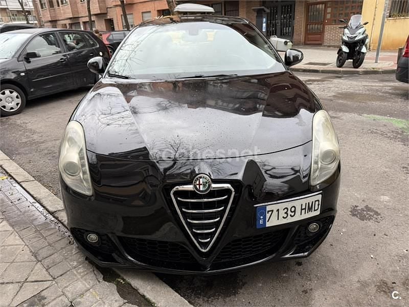 Usado Alfa Romeo Giulietta Business 105 CV (77 kW) 2012 Negro Berlina