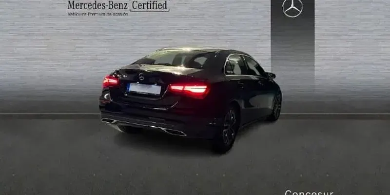 Usado Mercedes A200 150 CV (110 kW) 2023 Negro Berlina