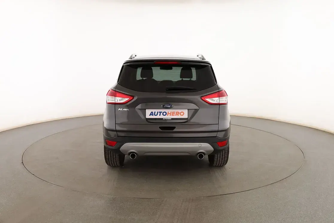 Usado Ford Kuga Titanium 120 CV (88 kW) 2016 Gris SUV