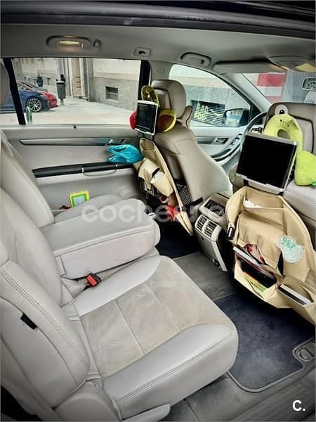 Usado Mercedes R350 265 CV (194 kW) 2011 Azul Monovolumen