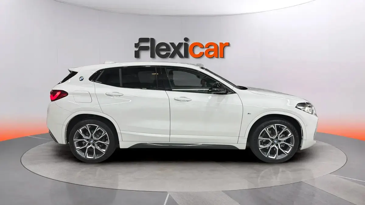 Käytetty BMW X2 150 HP (110 kW) 2023 Valkoinen Katumaasturi