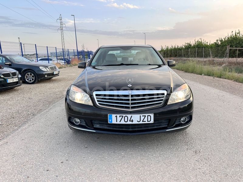 Usado Mercedes C180 Avantgarde 156 CV (114 kW) 2010 Azul Berlina