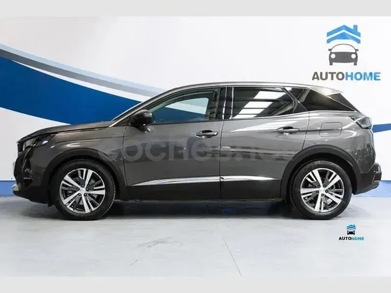 Usado Peugeot 3008 Allure 225 CV (165 kW) 2021 Gris / plata SUV