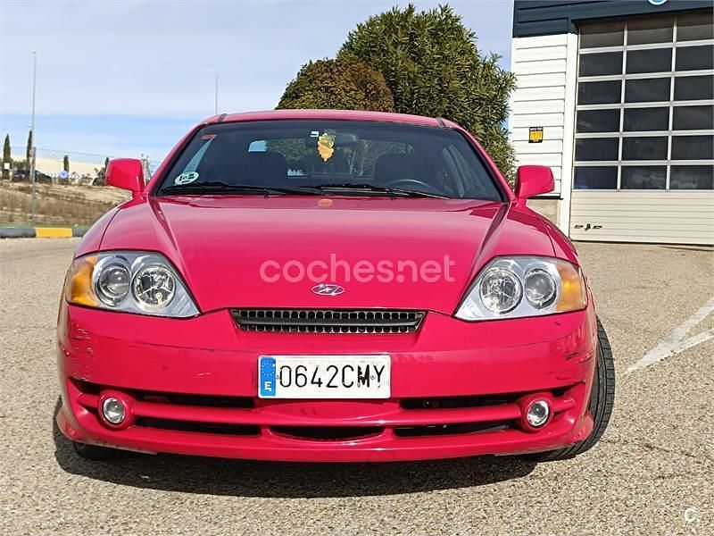 Usado Hyundai Coupé 138 CV (101 kW) 2003 Rojo Coupe