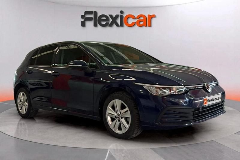 Azul Usado 2021 VW Golf Life Berlina | 16.490 € (Precio justo) - Imagen 1/4