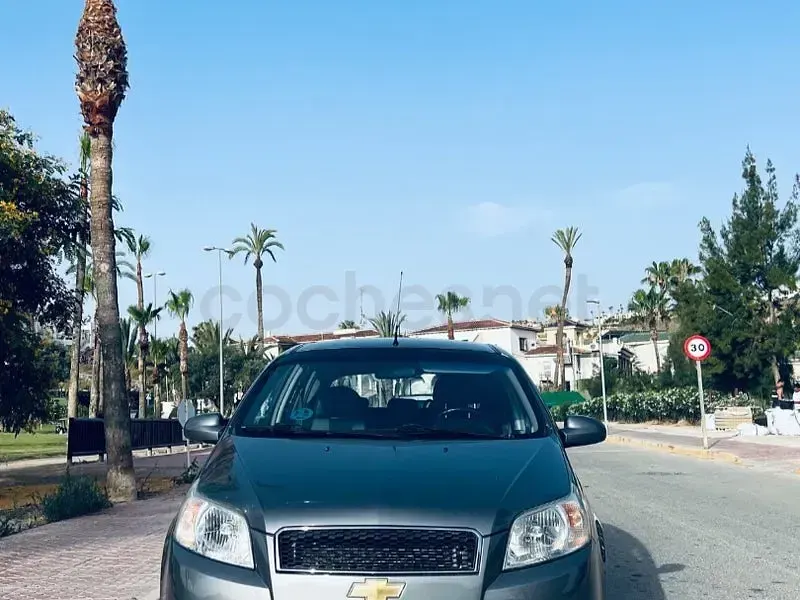 Usado Chevrolet Aveo LT 100 CV (73 kW) 2008 Gris / plata Berlina