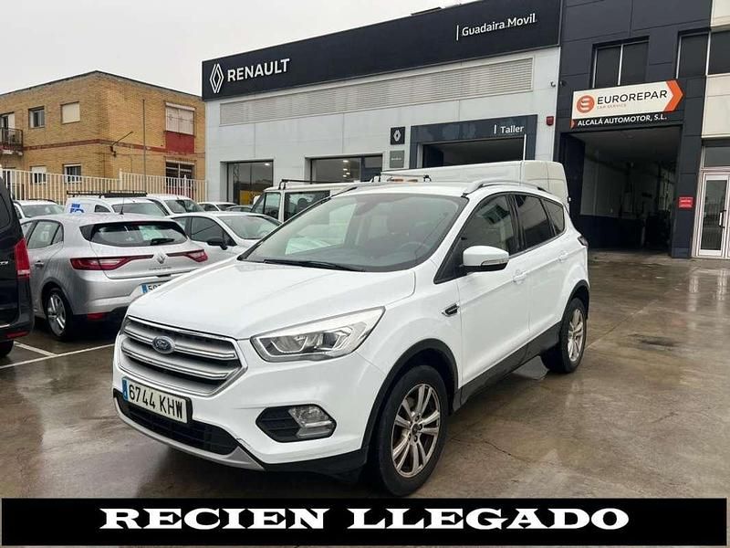 Usado Ford Kuga Trend+ 120 CV (88 kW) 2018 Blanco SUV