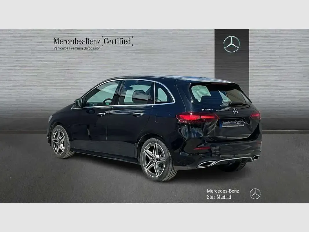 Usado Mercedes E250 218 CV (160 kW) 2025 Negro Familiar