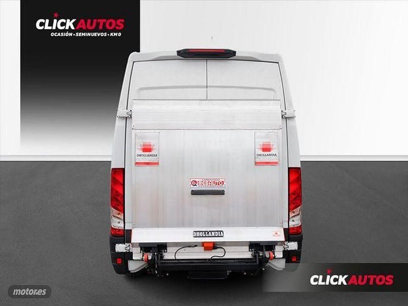Usado Iveco Daily 156 CV (114 kW) 2023 Blanco Van