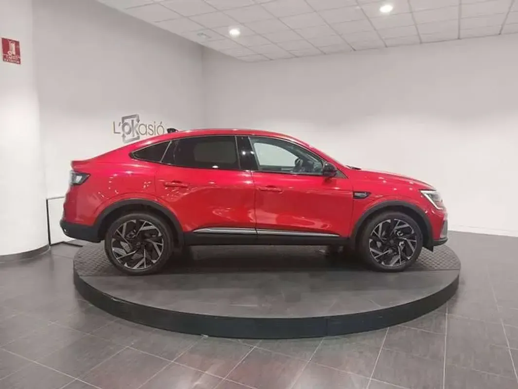 Usado Renault Arkana Esprit Alpine 145 CV (106 kW) 2024 Rojo SUV
