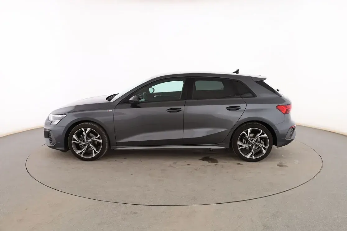 Usado Audi A3 Sportback S-Line 150 CV (110 kW) 2024 Gris Utilitario