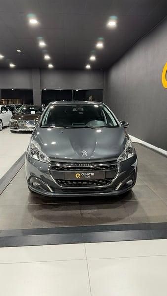 Usado Peugeot 208 Allure 110 CV (80 kW) 2018 Gris / plata Utilitario