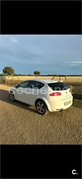Usado Seat Leon Sport 140 CV (102 kW) 2011 Blanco Utilitario