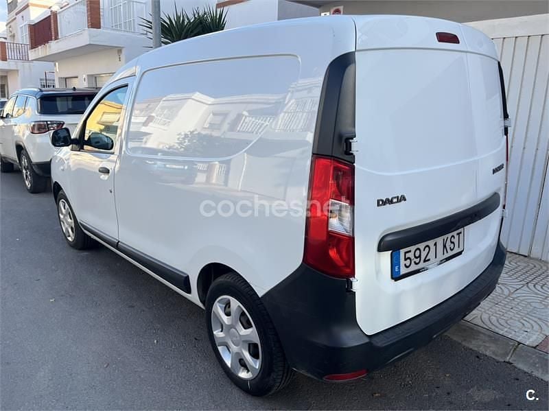 Usado Dacia Dokker Ambiance 102 HP (75 kW) 2019 Branco Monovolume