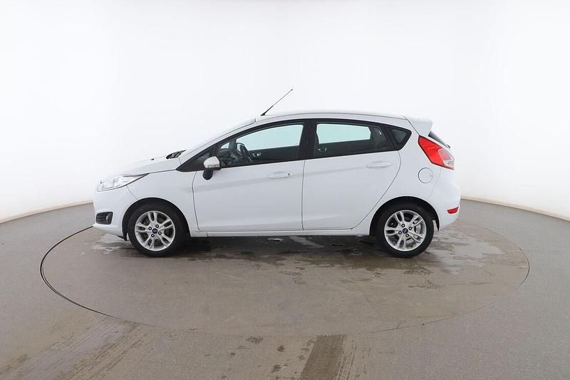 Usado Ford Fiesta Trend 82 CV (60 kW) 2016 Blanco Utilitario