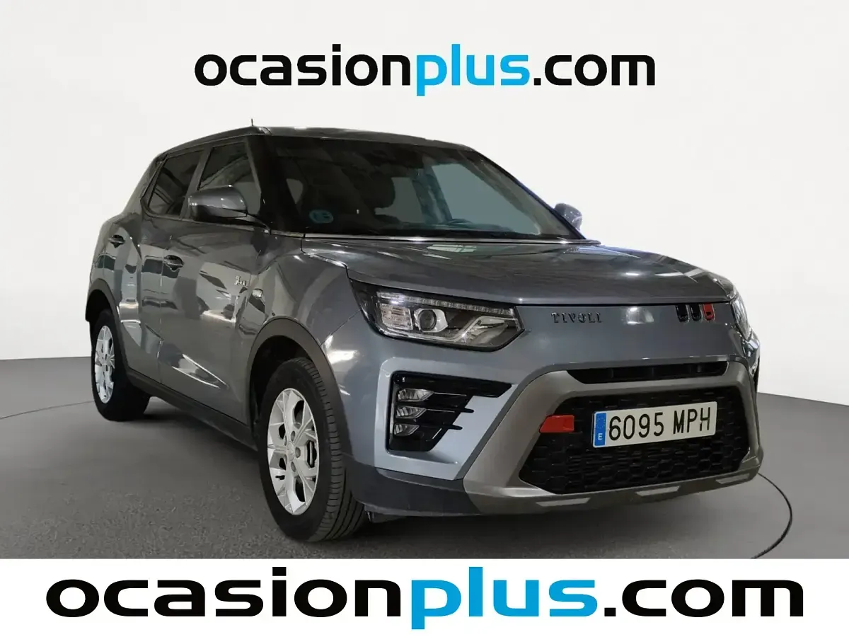 Usado SsangYong Tivoli 135 CV (99 kW) 2024 Gris SUV
